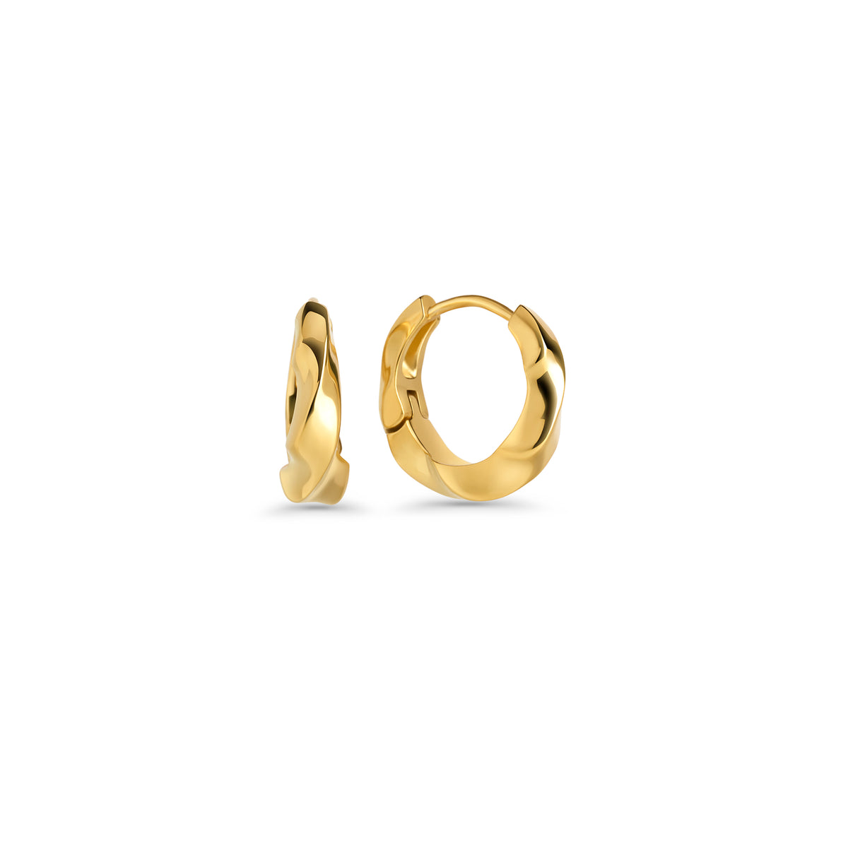 Polished gold huggie hoop earrings with a twisted braid design on a white background. Nickel-free, waterproof & tarnish-resistant stainless steel earrings for sensitive skin, minimalist luxury jewelry by Mia Bijoux Canada.
Boucles d'oreilles anneaux dorées polies au design torsadé sur fond blanc. Boucles d'oreilles en acier inoxydable sans nickel, résistantes à l'eau et anti-ternissement pour peaux sensibles, bijouterie de luxe minimaliste par Mia Bijoux Canada.